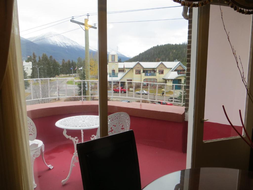 Athabasca Hotel Jasper Room photo